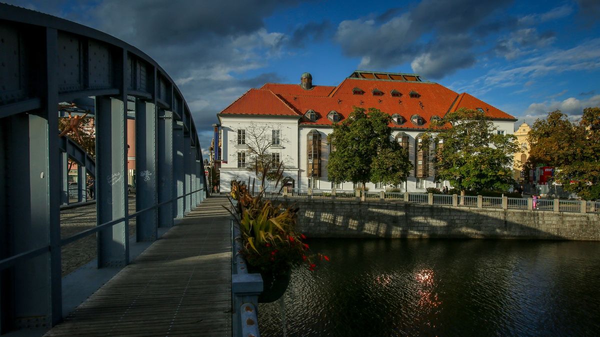 První vlaštovka. Jihočeské divadlo změní status